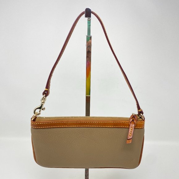 Dooney & Bourke Pebble Grain Medium Wristlet - Picture 3 of 15